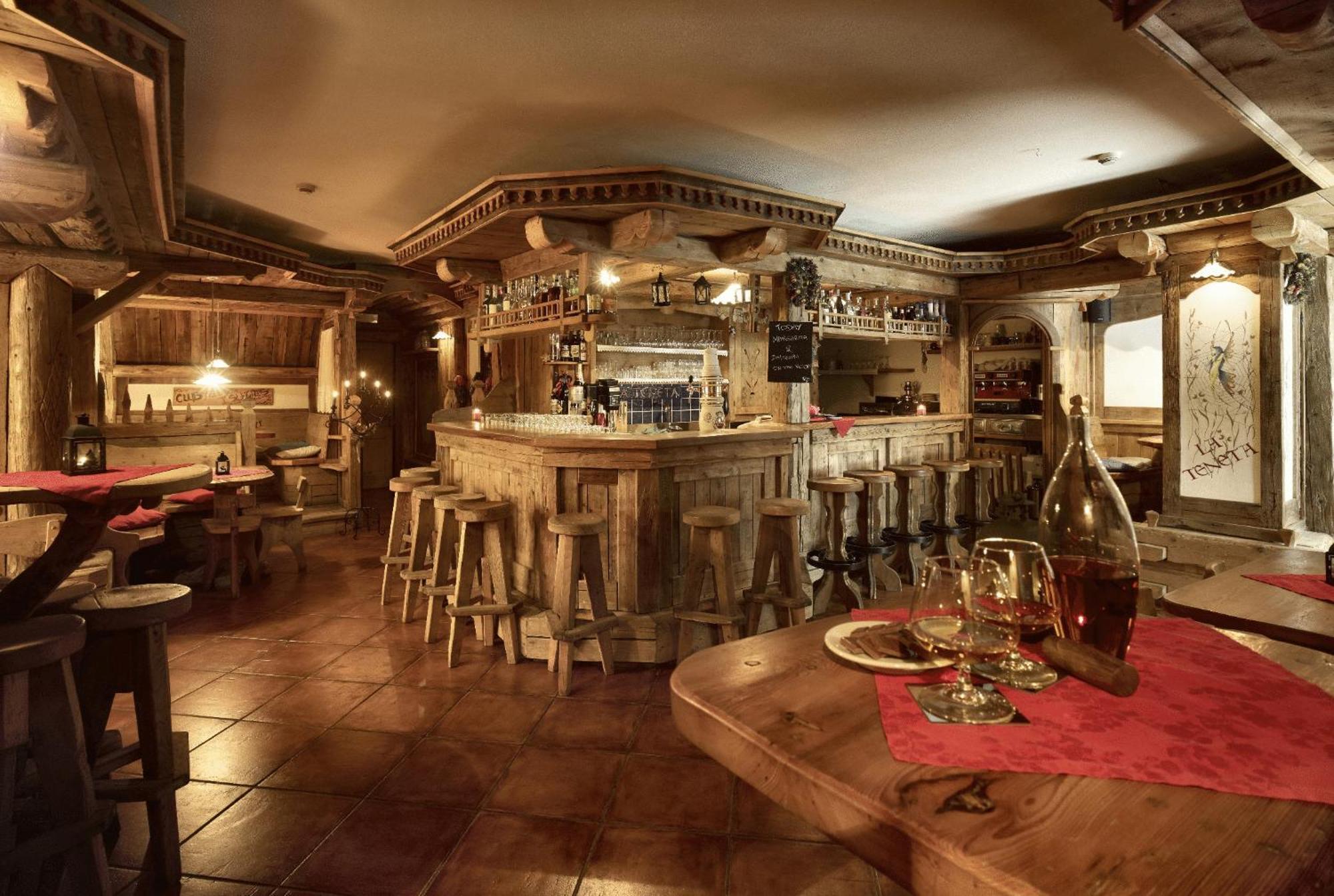 Hotel Majon Miramonti Canazei Luaran gambar
