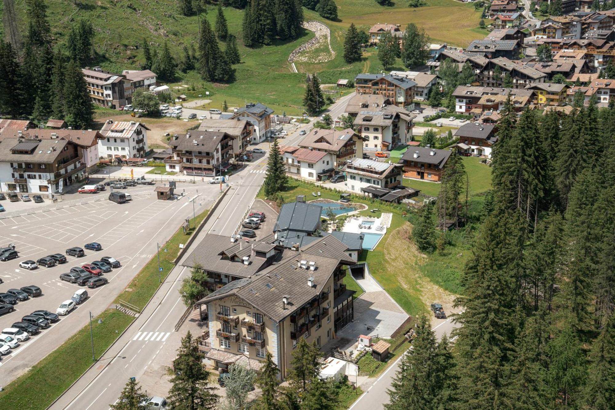 Hotel Majon Miramonti Canazei Luaran gambar